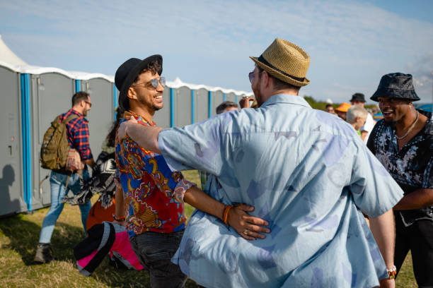 Best Portable toilet rental cost  in Manistee, MI