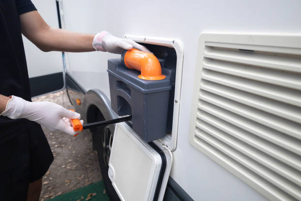 Best Portable restroom solutions  in Manistee, MI