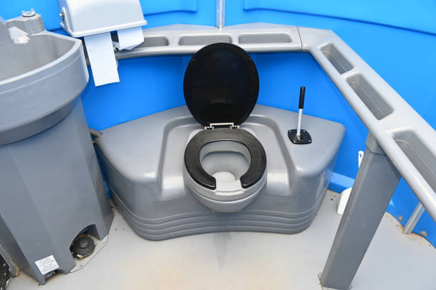Best Construction site porta potty rental  in Manistee, MI